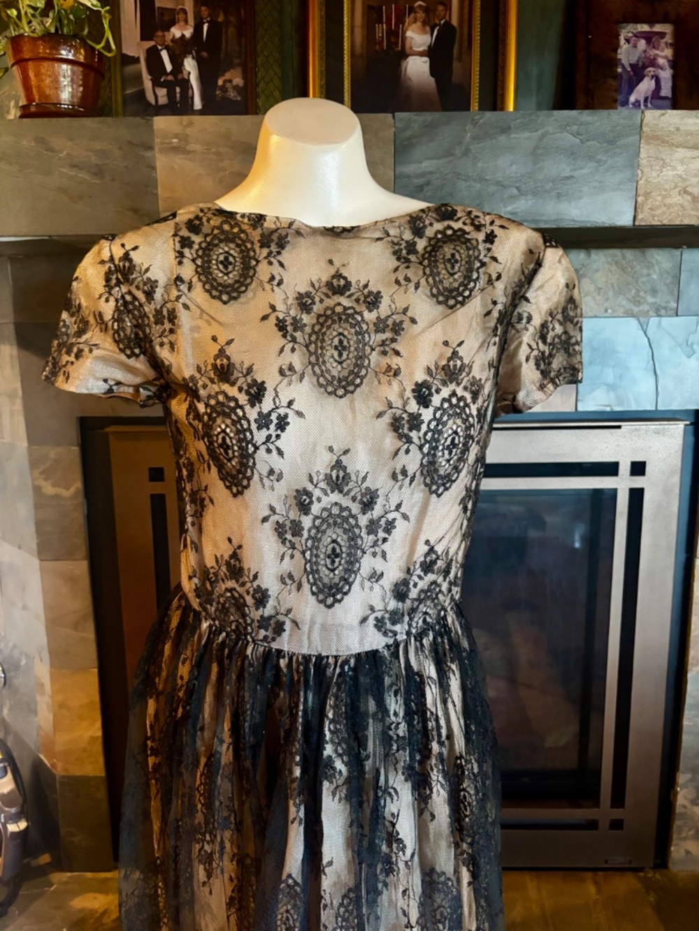 50s Bill Blass Black Cameo Tulle Lace Cocktail Dress S-M no label - Picture 3 of 10